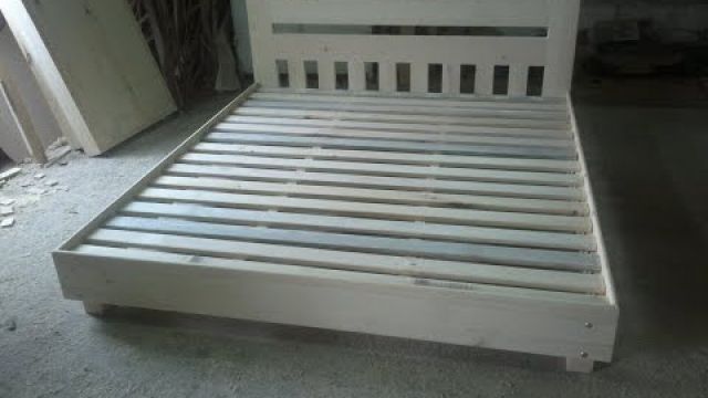 Бюджетный вариант деревянной кровати